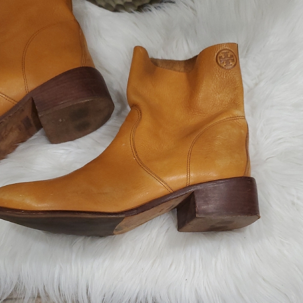 Tory Burch Seina  Tan Leather  Boots - Picture 7 of 16
